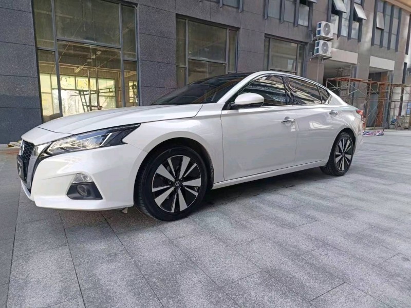 东莞21年日产天籁3