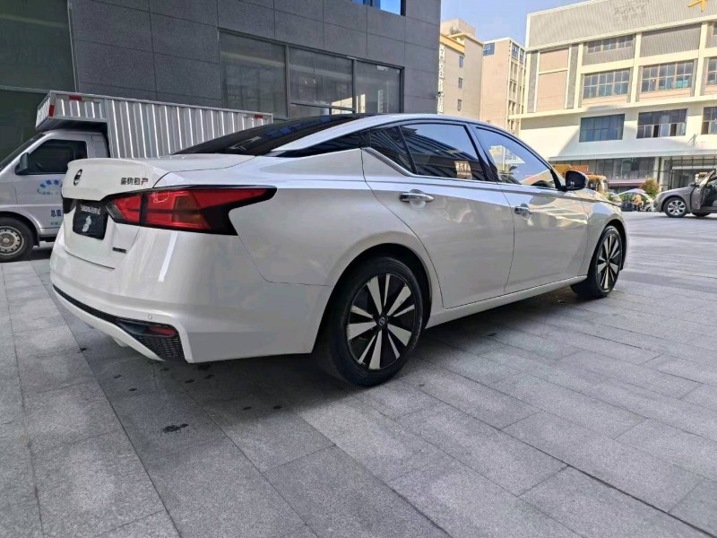 东莞21年日产天籁4