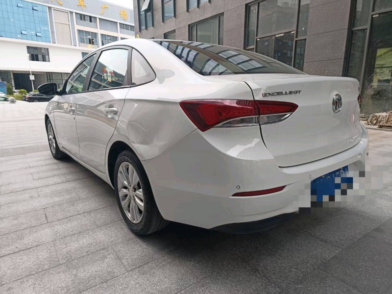 东莞22年别克英朗5