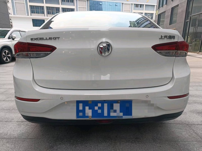 东莞22年别克英朗6