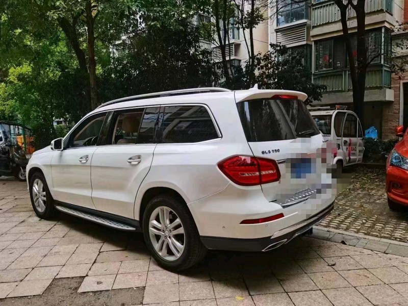 九江17年奔馳GLS6