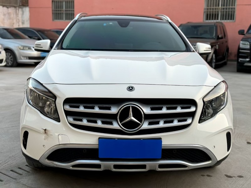 济宁19年奔驰GLA1