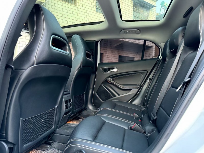 济宁19年奔驰GLA6