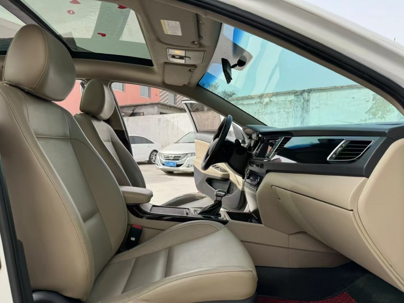 济宁14年现代名图5