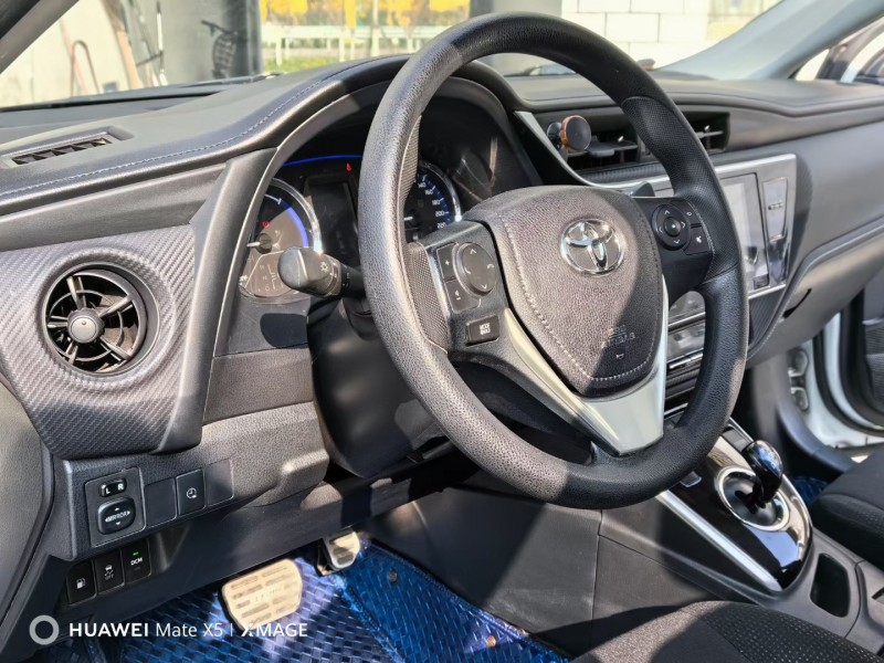 济宁20年丰田雷凌5