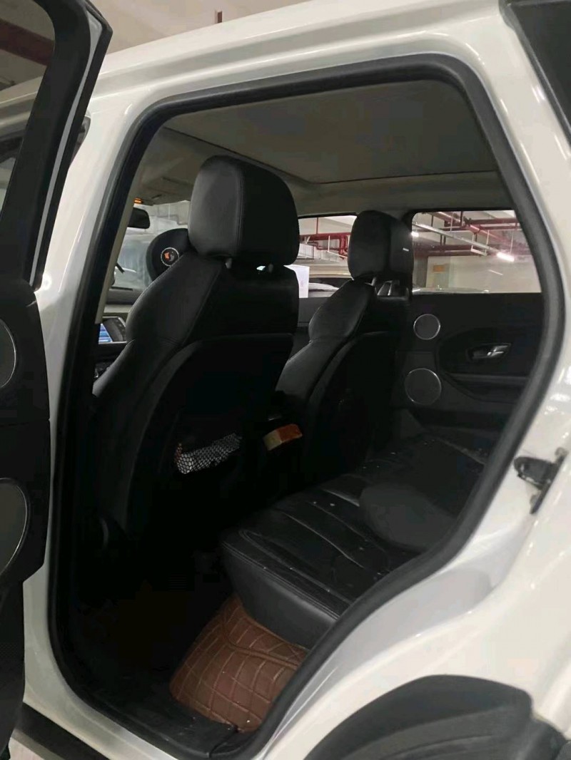 重庆14年路虎极光5