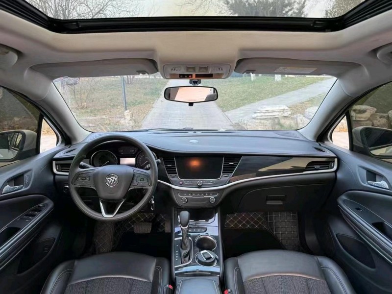 邢台22年别克威朗5