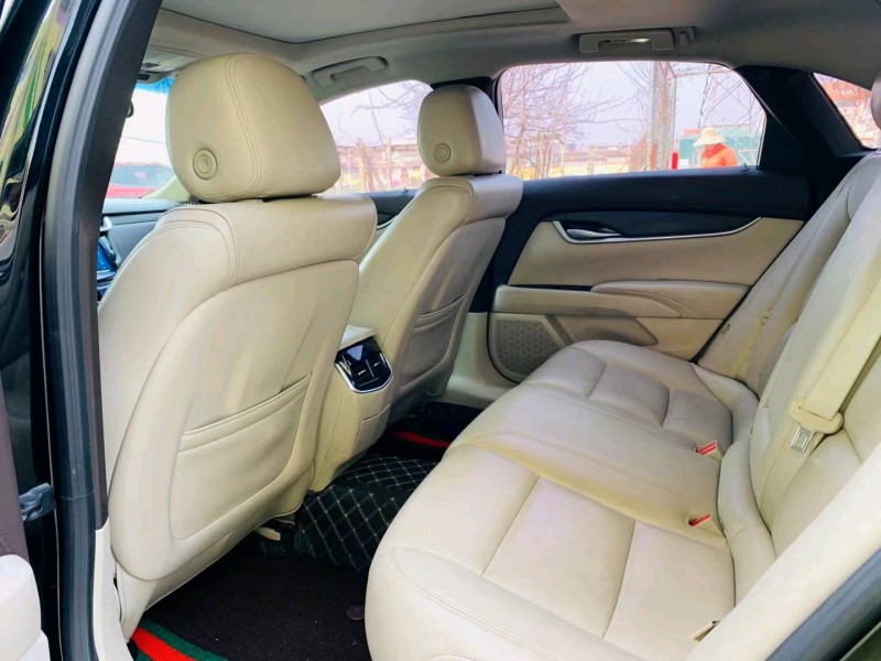 济宁16年凯迪拉克XTS2