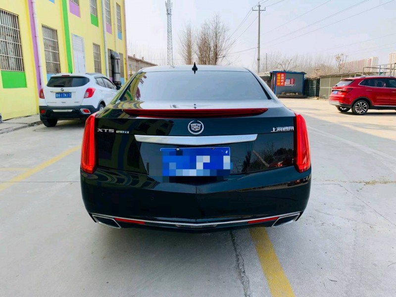 济宁16年凯迪拉克XTS7