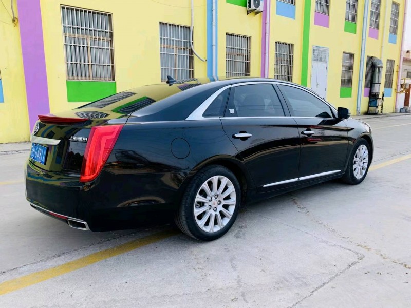 济宁16年凯迪拉克XTS9