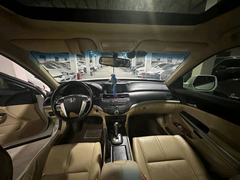 广州14年本田歌诗图3