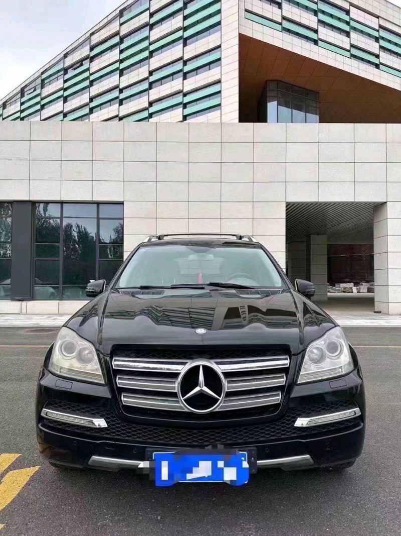 东营10年奔驰GL1