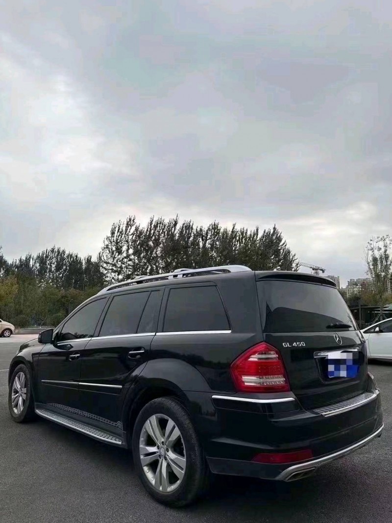 东营10年奔驰GL3