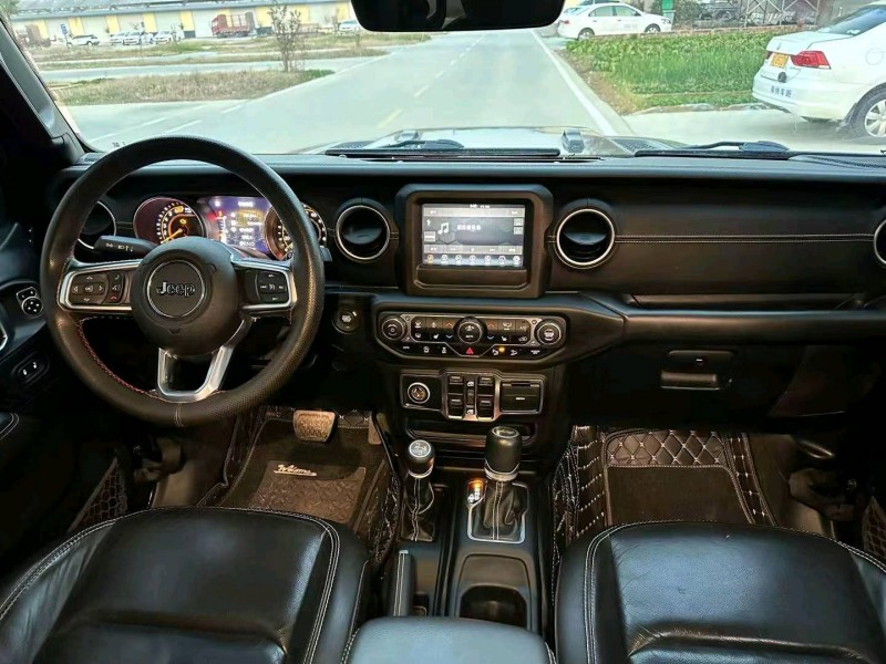 东营19年Jeep牧马人8