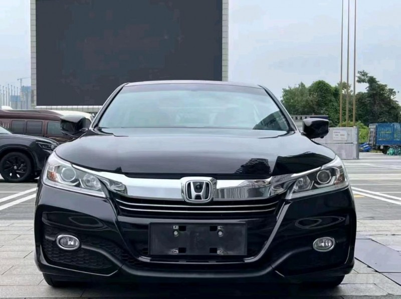 枣庄18年本田雅阁1