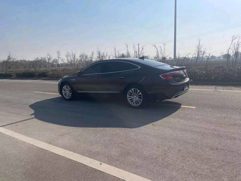 枣庄18年别克君越5