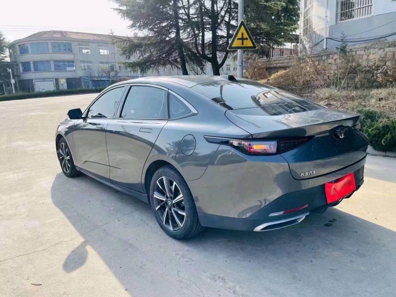 东营23年长安汽车逸达4