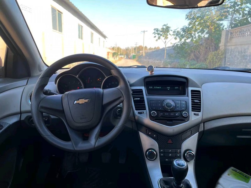 潍坊13年雪佛兰科鲁兹4