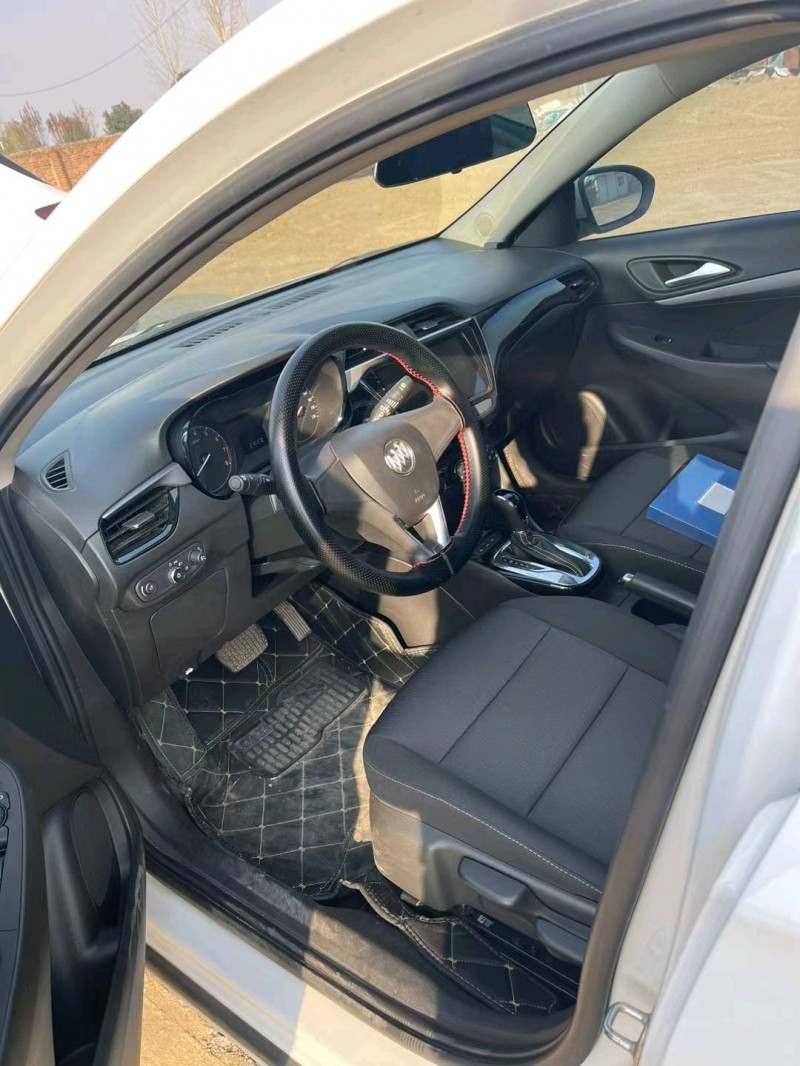 菏泽19年别克凯越5