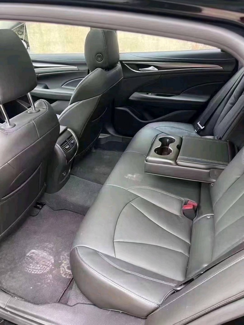 邯郸23年别克君越7