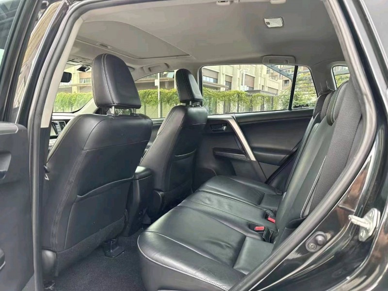 汕头18年丰田RAV4荣放5