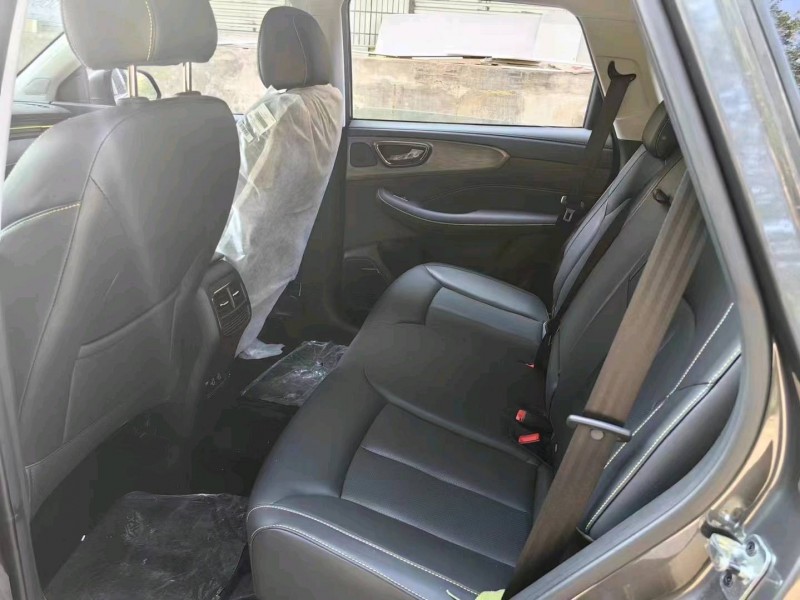 邯郸23年荣威RX56