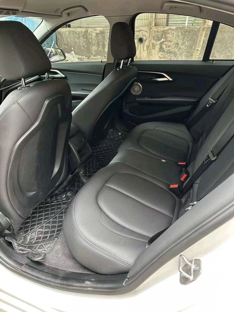 邯郸23年宝马1系5