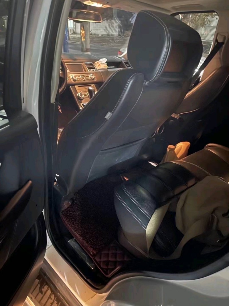 邯郸12年路虎揽胜运动9