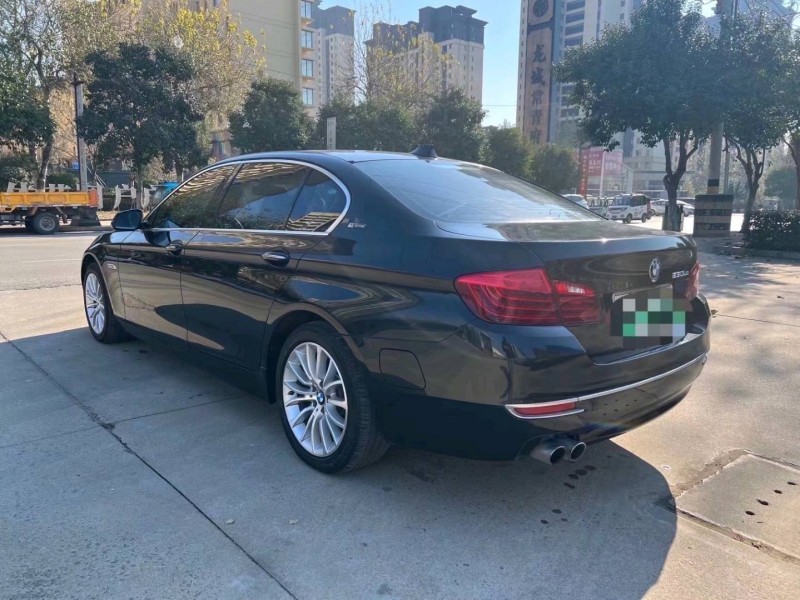 济宁16年宝马5系8