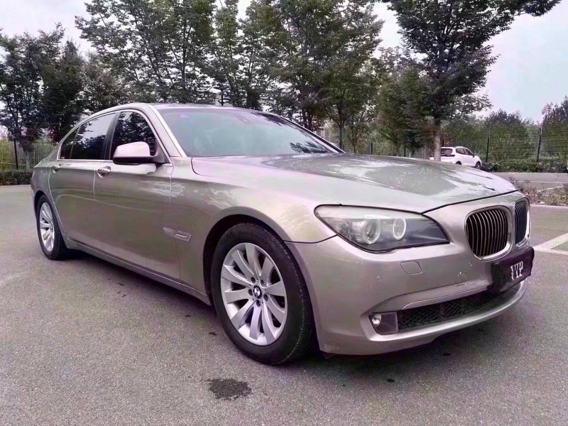 济宁12年宝马7系2