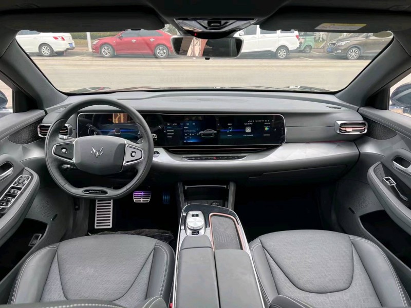 济宁23年极狐汽车阿尔法5