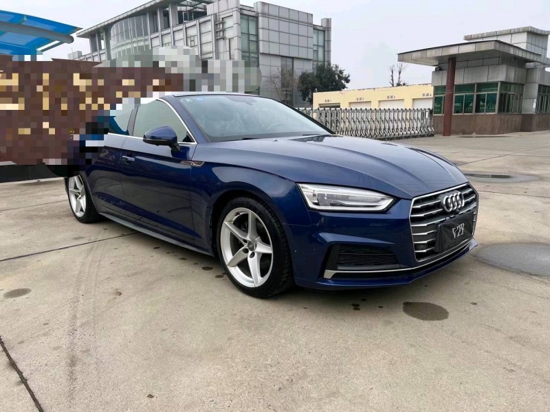 济宁17年奥迪A52