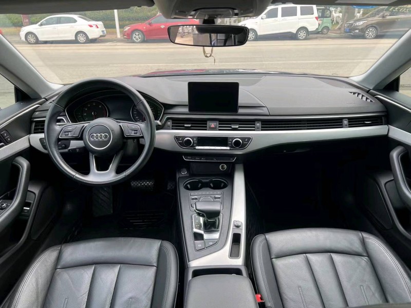 济宁17年奥迪A54