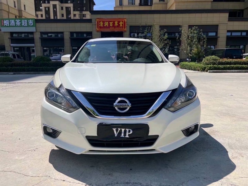 济宁17年日产天籁1