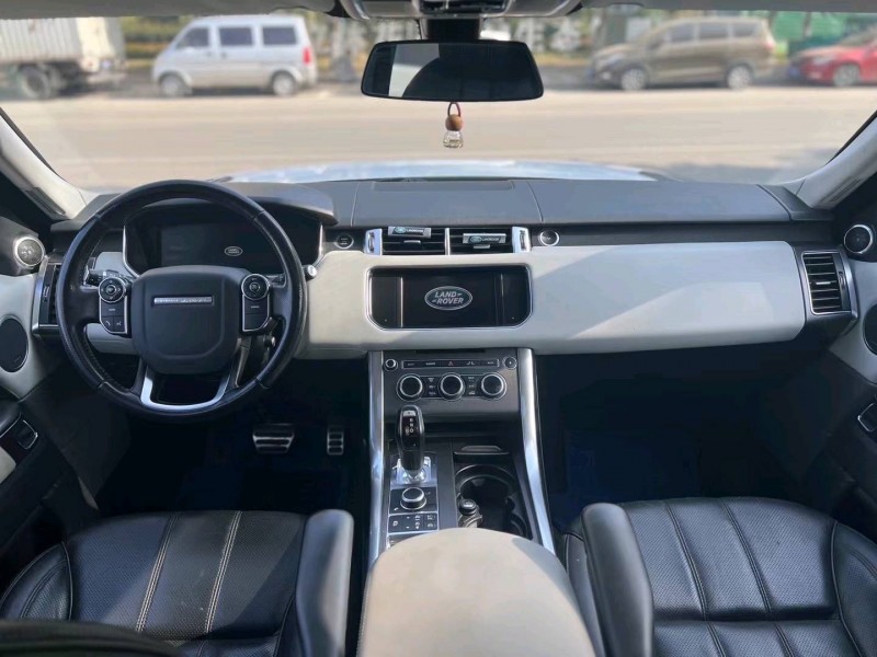 济宁13年路虎揽胜运动4