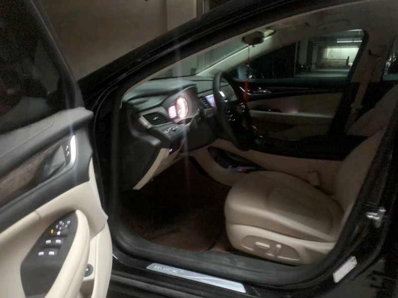 枣庄19年别克君越5