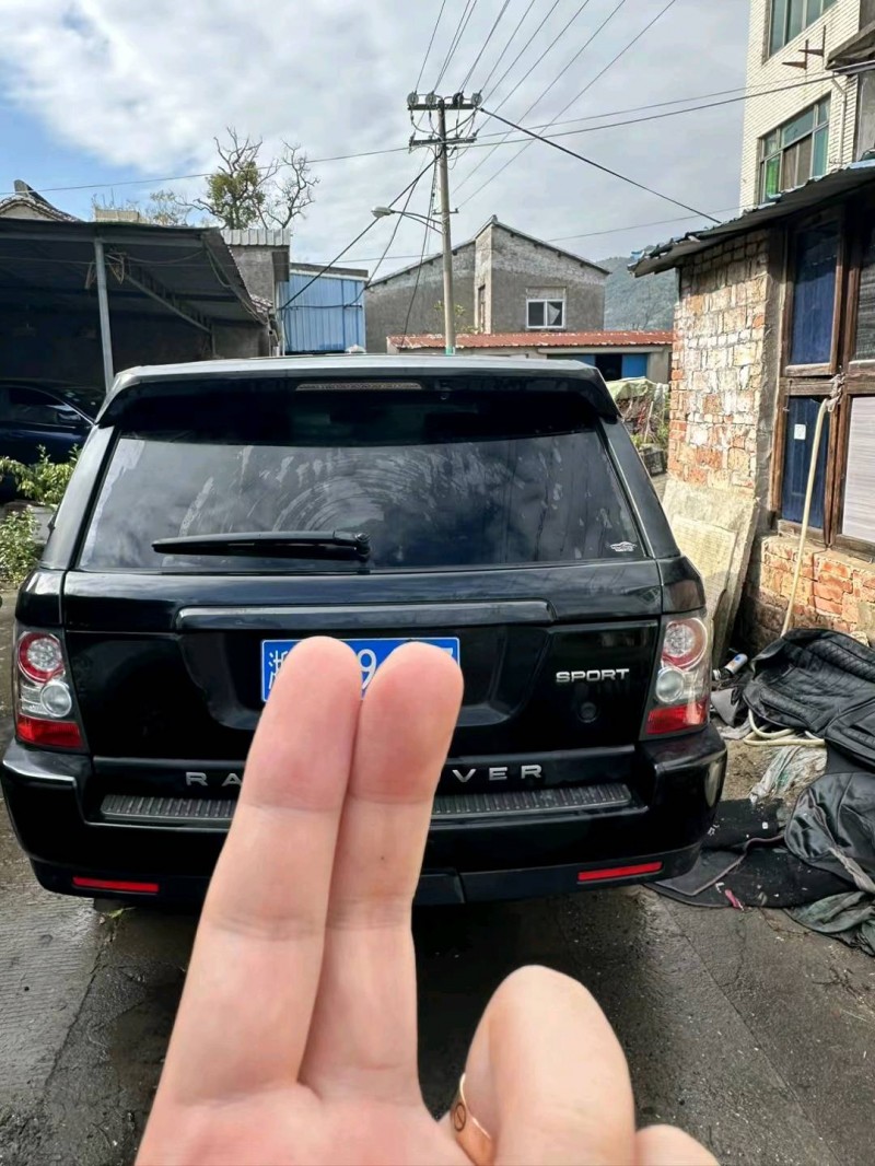 嘉兴11年路虎揽胜3