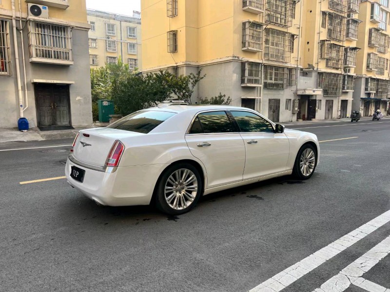徐州13年克莱斯勒300C7