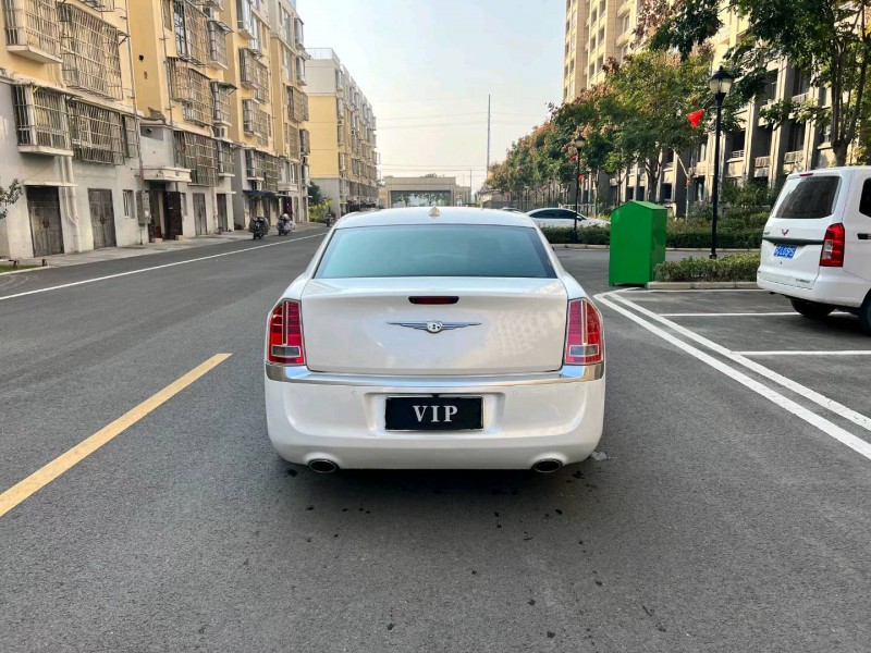 徐州13年克莱斯勒300C9