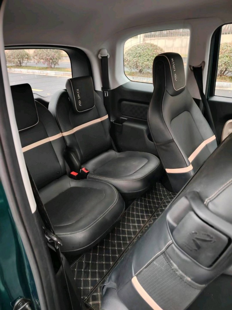 蘇州22年寶駿KIWI5