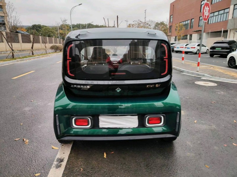 蘇州22年寶駿KIWI8