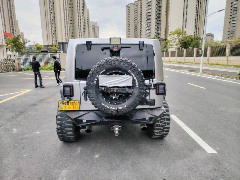 苏州17年Jeep牧马人9