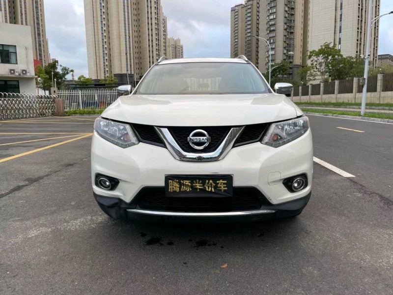 苏州17年日产奇骏1