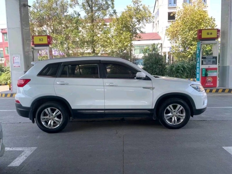 衡陽17年長安汽車CS757