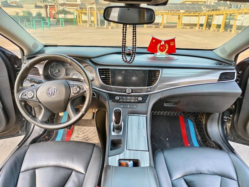 泰州18年别克君越8