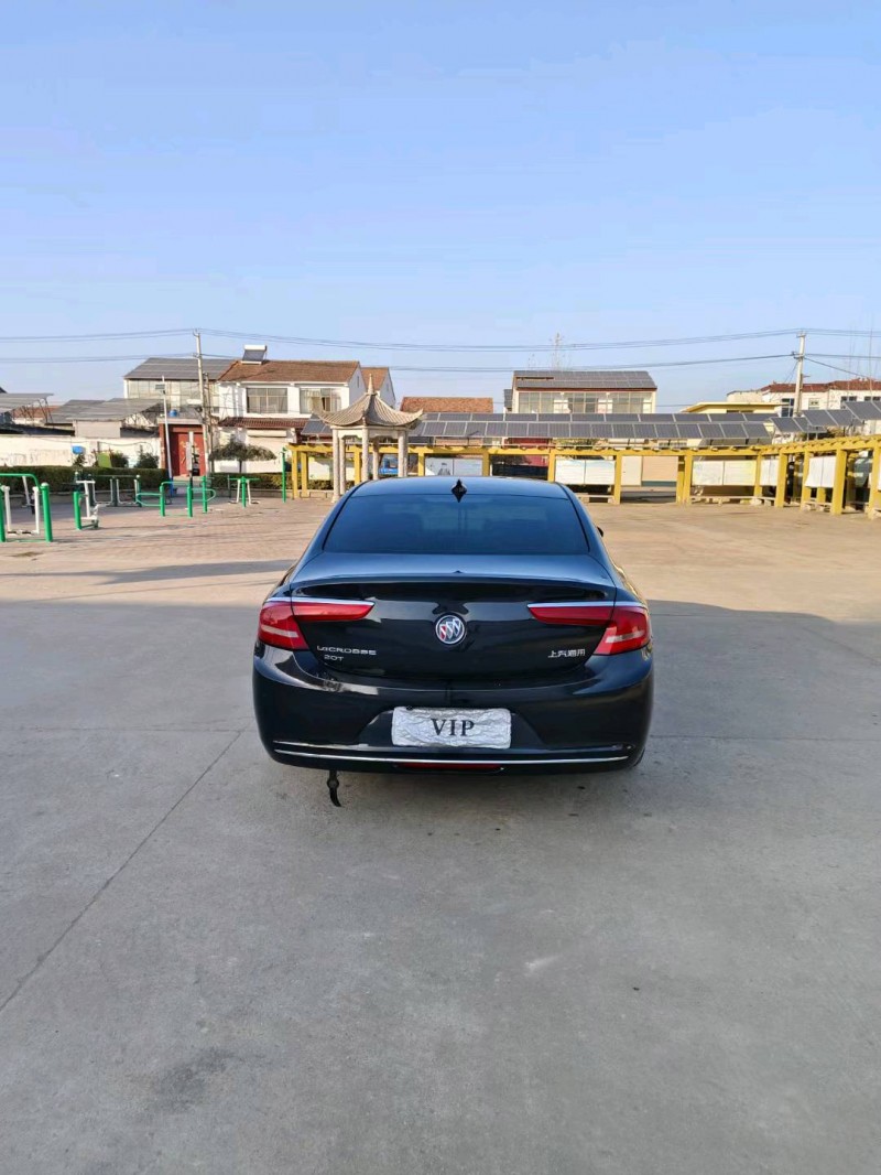 泰州18年别克君越9