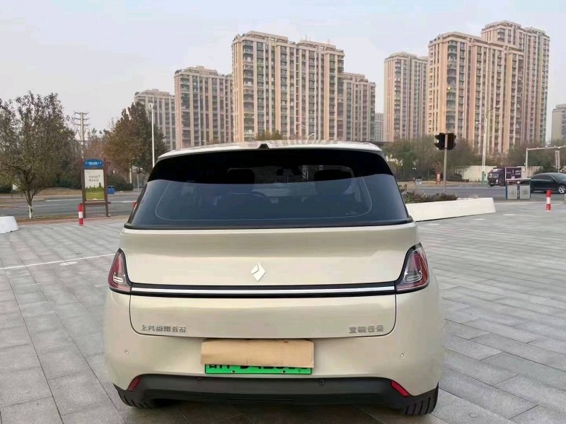 棗莊23年寶駿云朵2