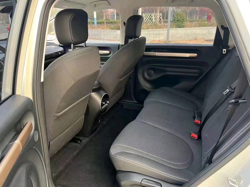 棗莊23年寶駿云朵4