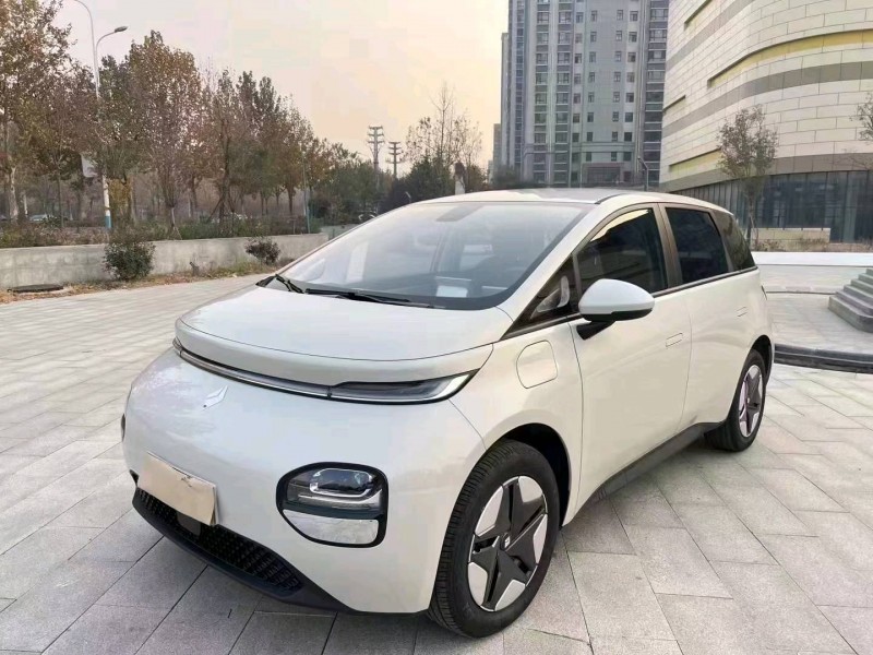 棗莊23年寶駿云朵6