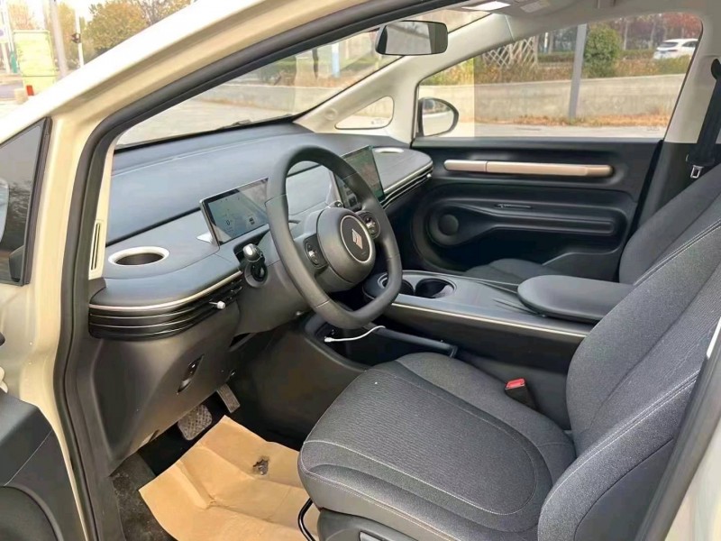 棗莊23年寶駿云朵7